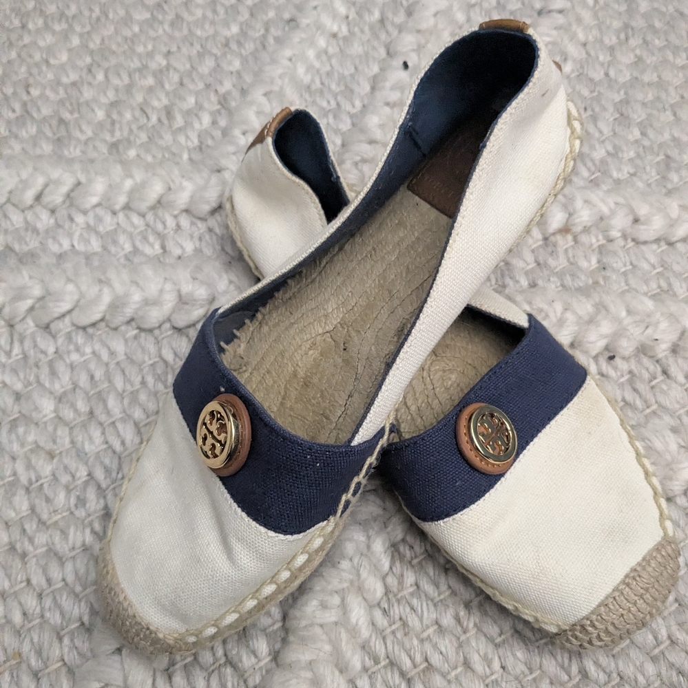 TORY BURCH ESPADRILLE BEIGE AND NAVY SHOES SIZE 7M